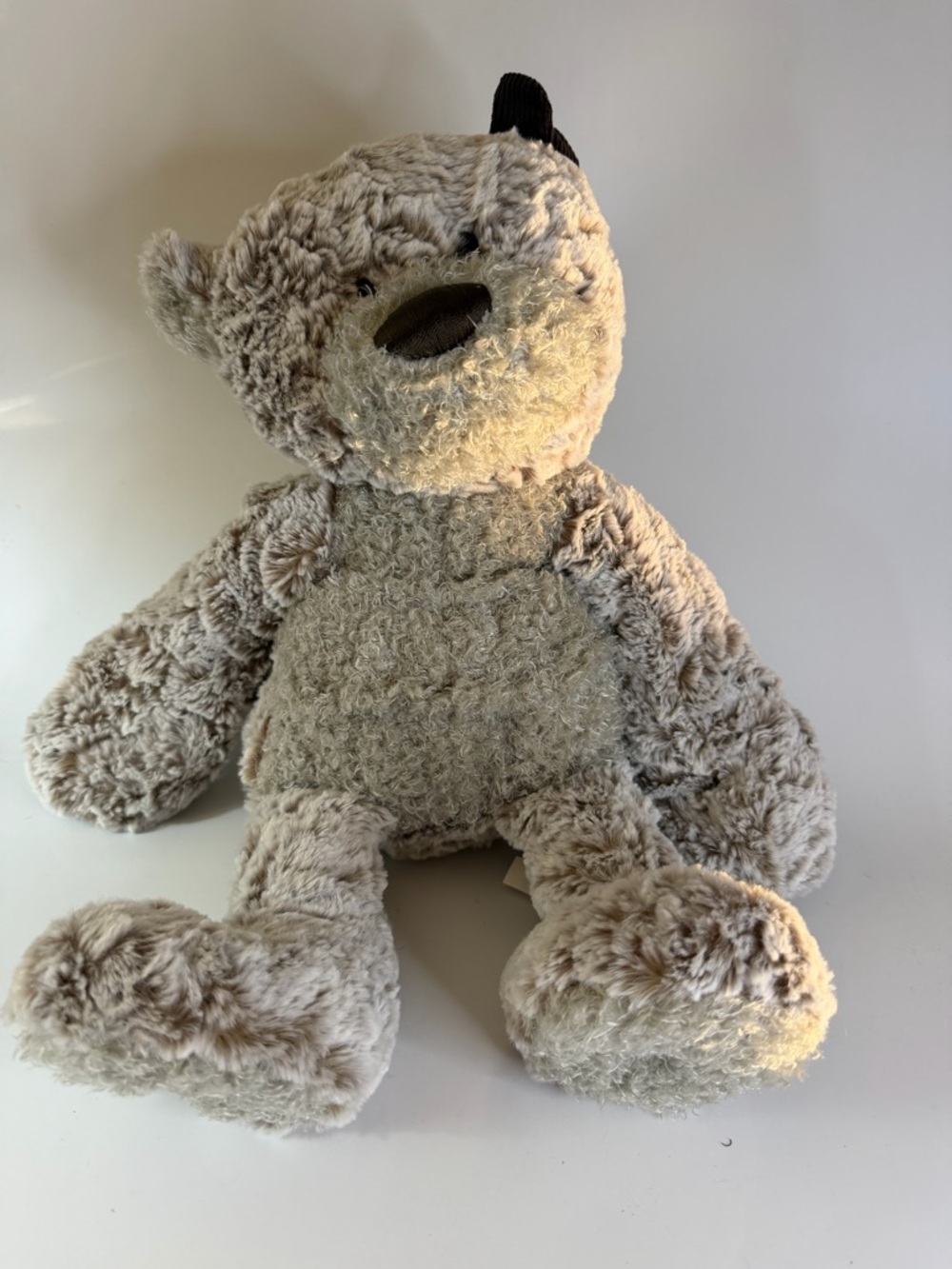 Demdaco Giving Bear Plush Beige Teddy Bear Soft Stuffed Animal pre-owned 16”